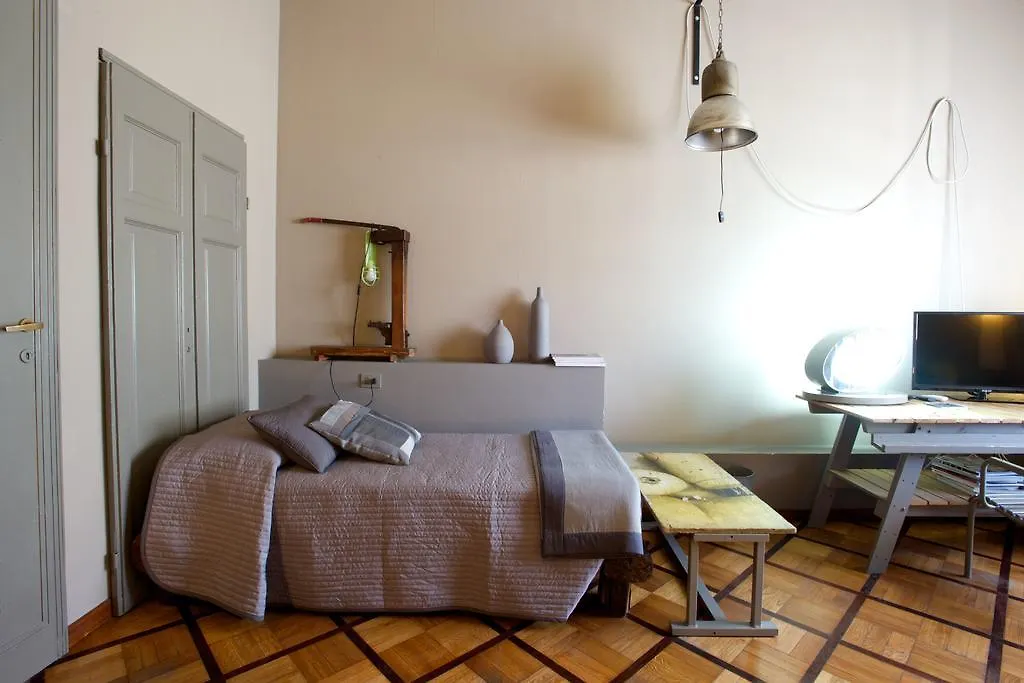** Bed and Breakfast Bed+Art Milano Centrale Ιταλία